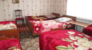 Гостиница Guest house Vostochnaya 27 Дивеево Кровать в общем 6-местном номере для мужчин и женщин-3