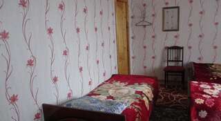 Гостиница Guest house Vostochnaya 27 Дивеево Кровать в общем 6-местном номере для мужчин и женщин-2